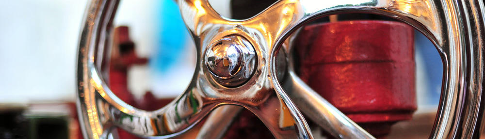 超人的勃勃：淫荡不能移，变态不能动，下流不能没。